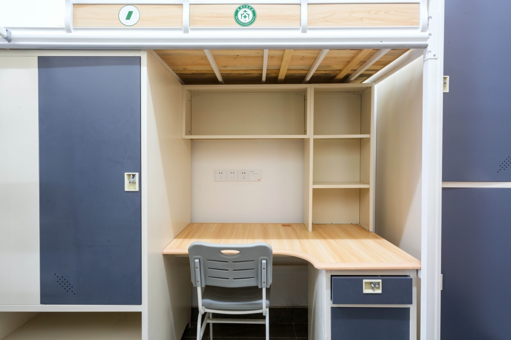 学生宿舍上床下桌